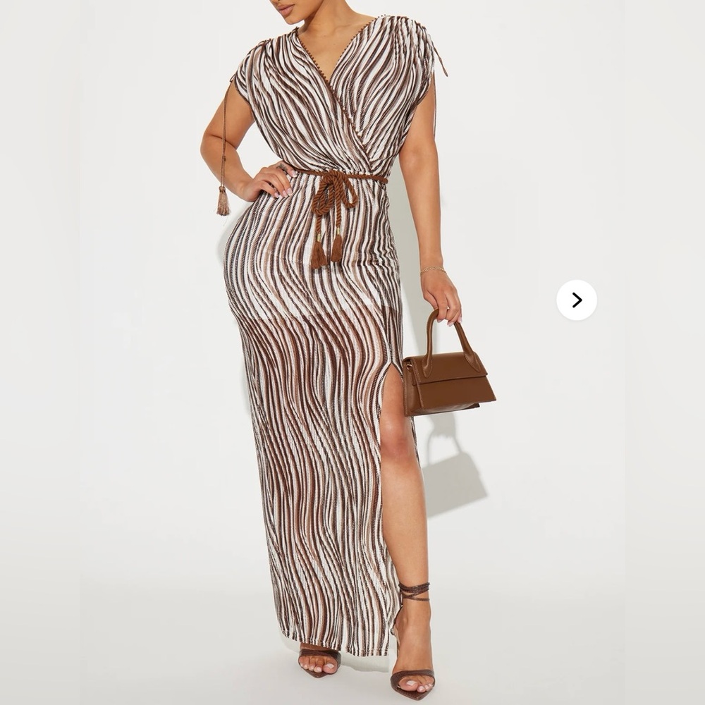 NWT Brown and White Dolman Sleeve Maxi Dress